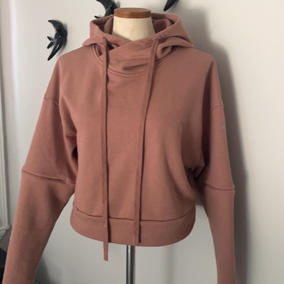 Alo Yoga Peak Hoodie - Picture 4 of 16